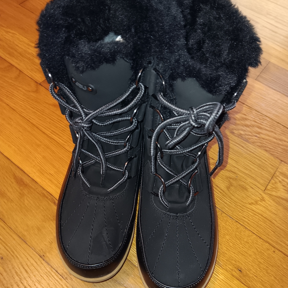 JBU Black Winter Boots with Plush Lining